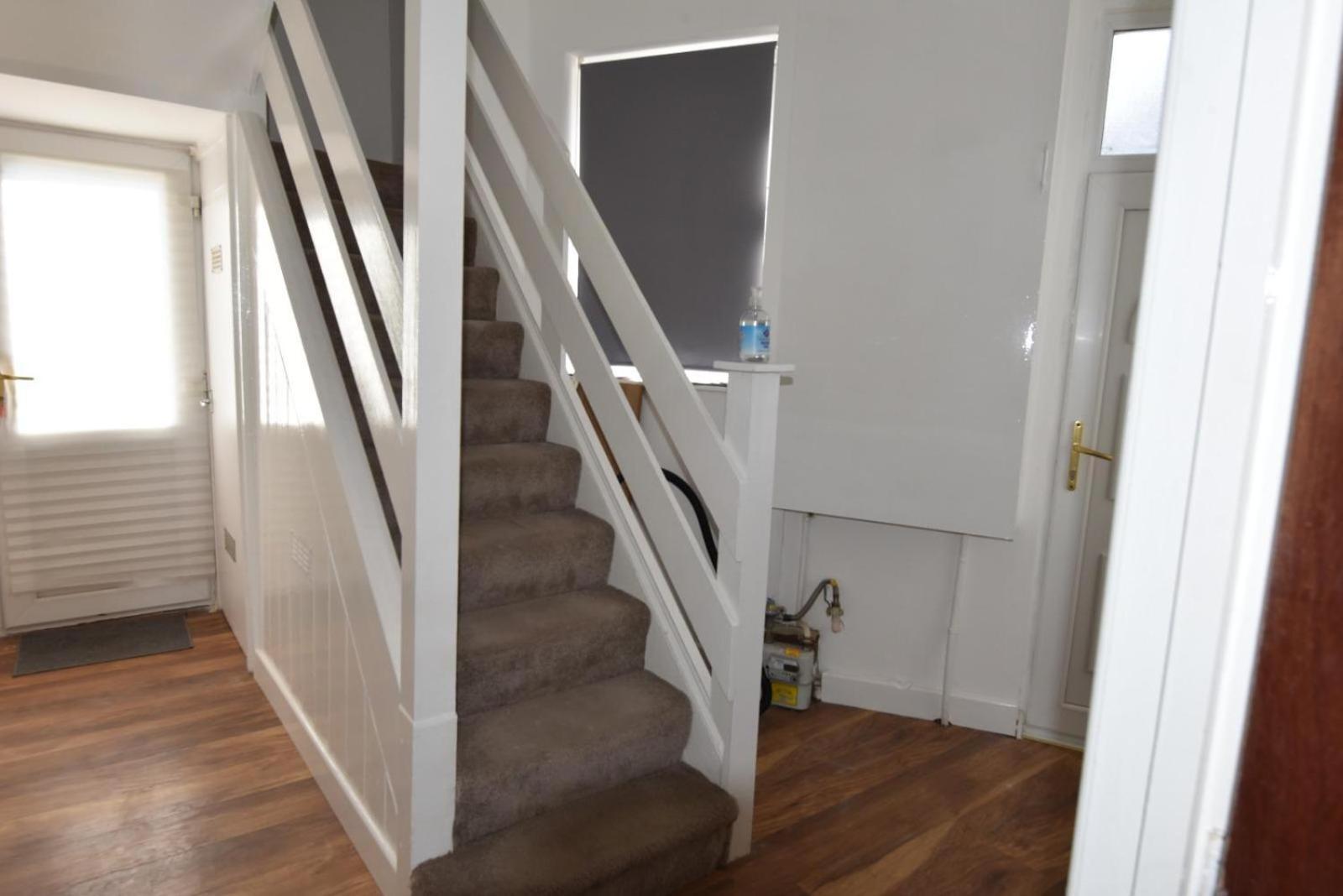 Come On In Lucas Street Newport Train Station Sleep Upto 8 Villa Eksteriør billede