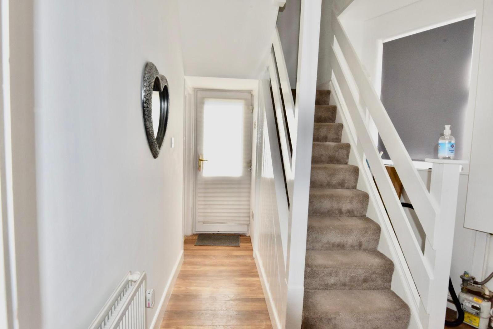 Come On In Lucas Street Newport Train Station Sleep Upto 8 Villa Eksteriør billede