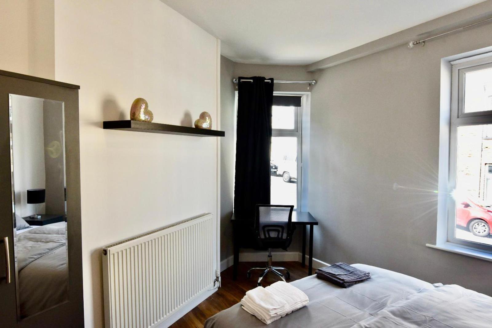 Come On In Lucas Street Newport Train Station Sleep Upto 8 Villa Eksteriør billede