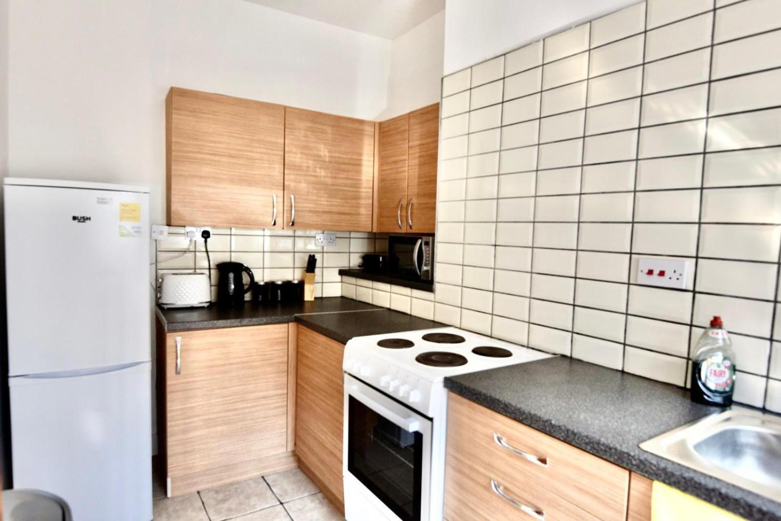 Come On In Lucas Street Newport Train Station Sleep Upto 8 Villa Eksteriør billede