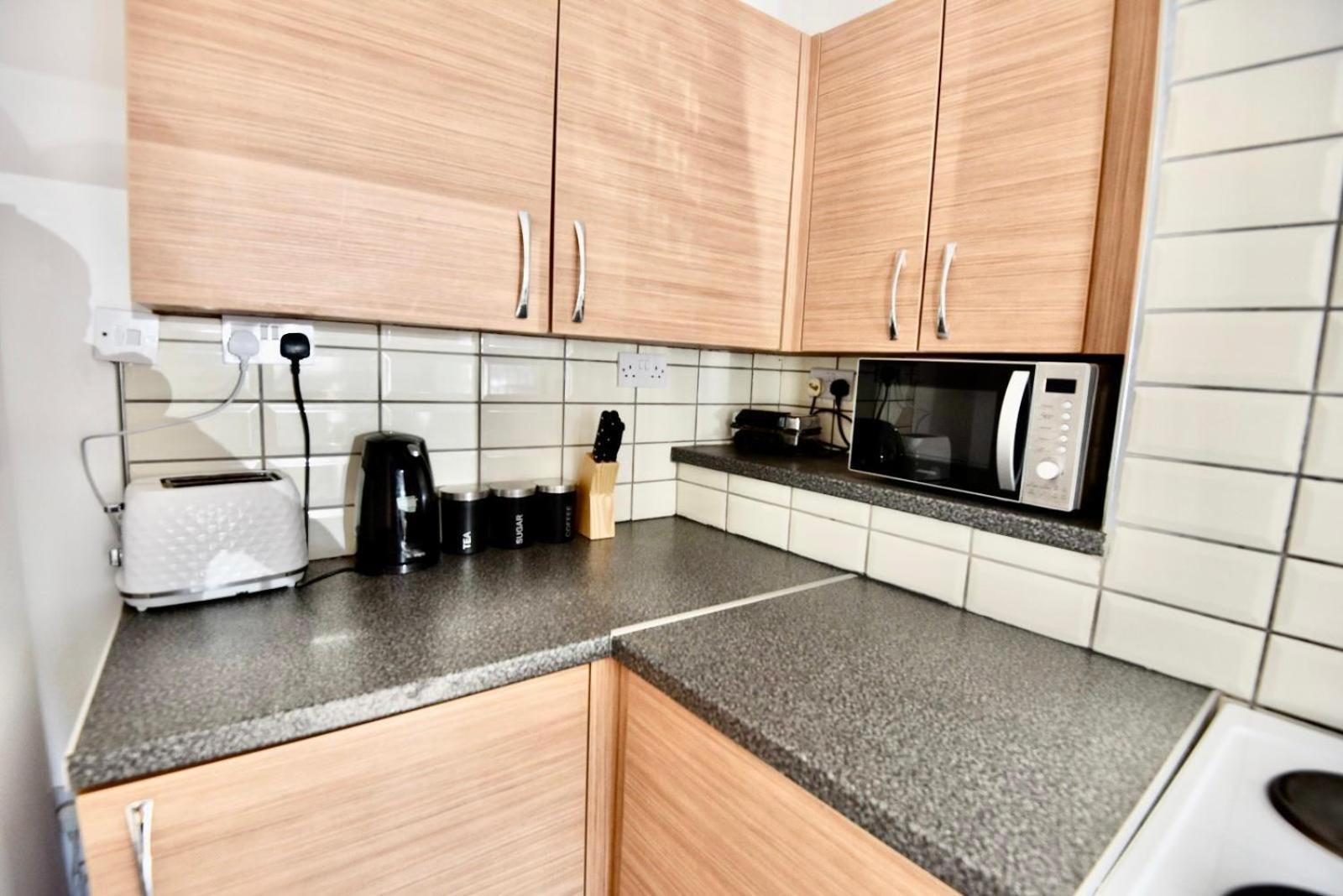 Come On In Lucas Street Newport Train Station Sleep Upto 8 Villa Eksteriør billede