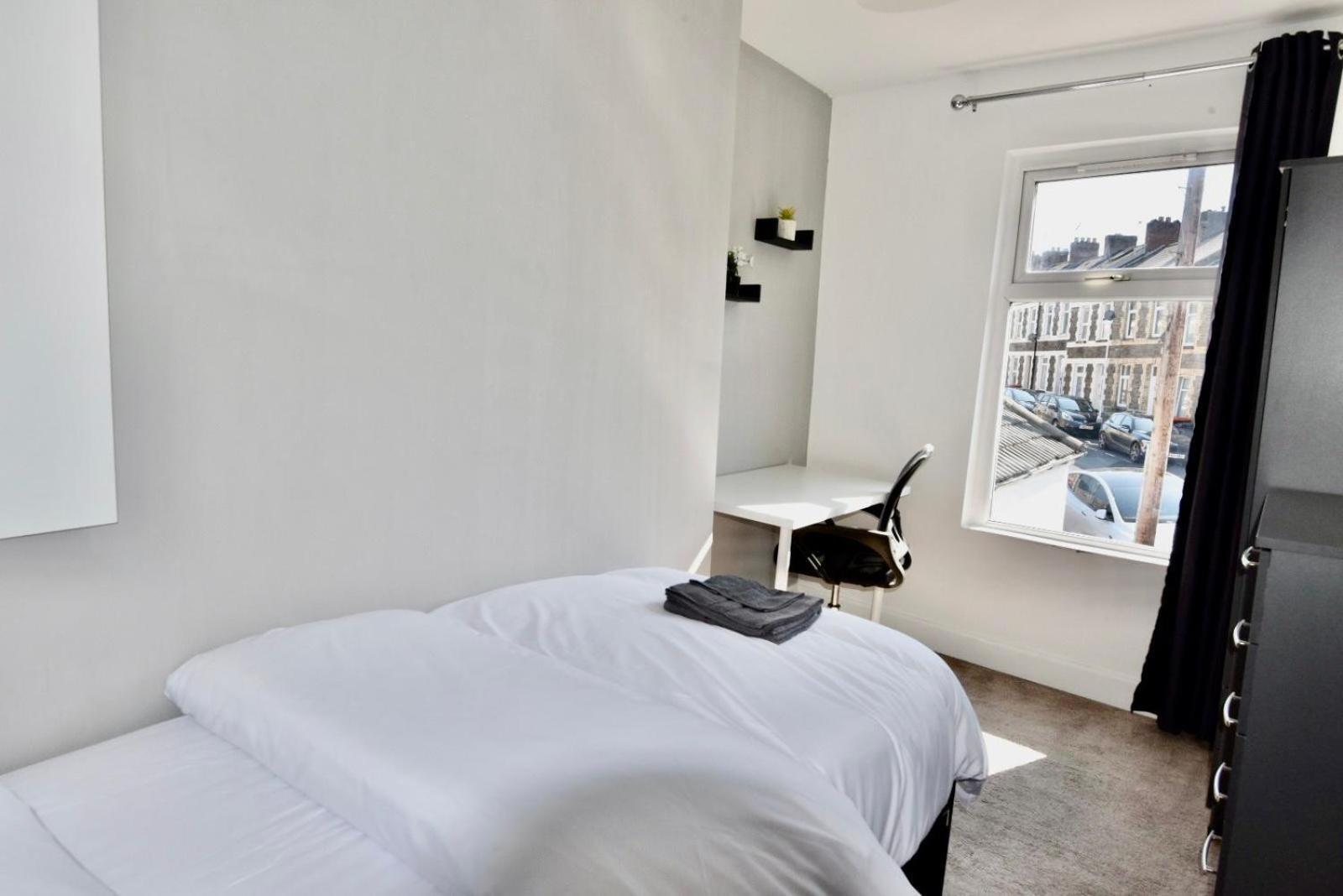 Come On In Lucas Street Newport Train Station Sleep Upto 8 Villa Eksteriør billede