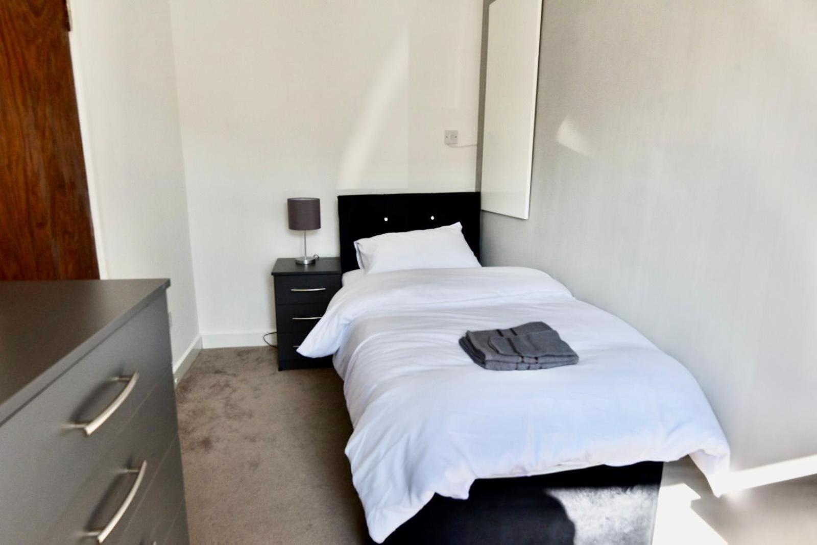 Come On In Lucas Street Newport Train Station Sleep Upto 8 Villa Eksteriør billede