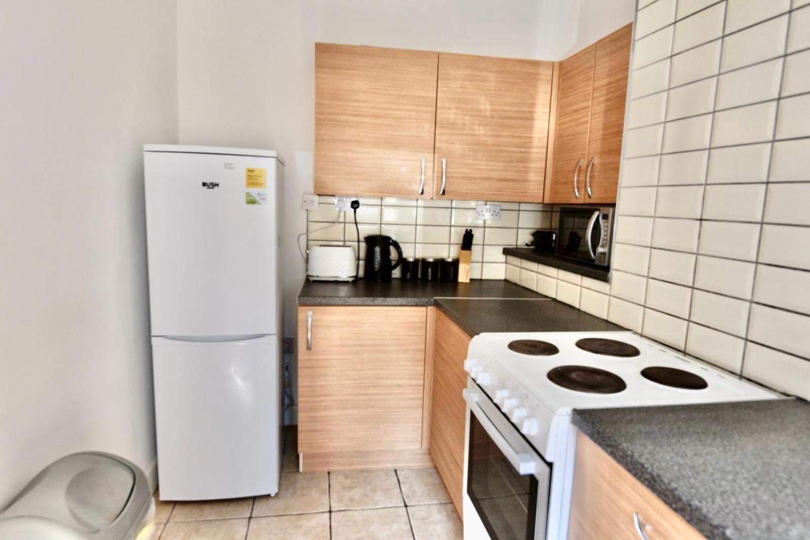 Come On In Lucas Street Newport Train Station Sleep Upto 8 Villa Eksteriør billede